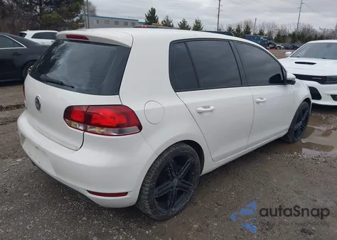 2010 Volkswagen Golf 4-Door z USA, uszkodzony, nr VIN WVWDB7AJ8AW345609